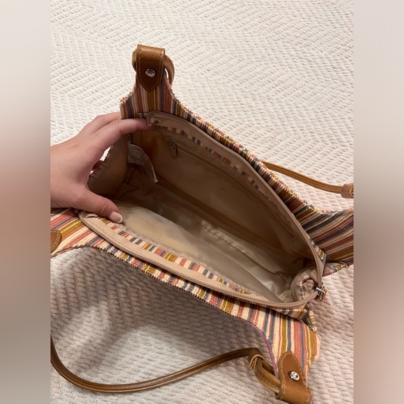 Y2K Style Patchwork Handbag with Flowers - Picture 5 of 7